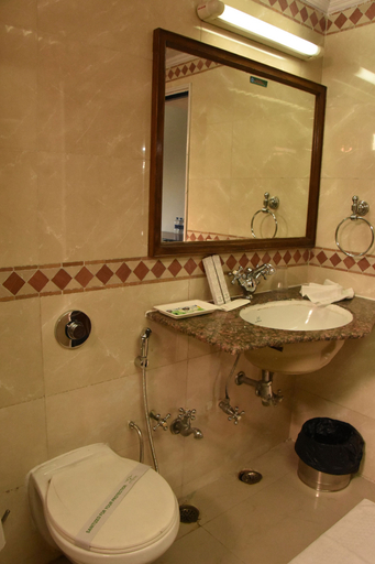 Bathroom 3, Hotel Asia The Dawn, Shimla