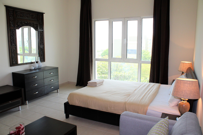 Room 3, KSLV - Furnished Studio, Dubai