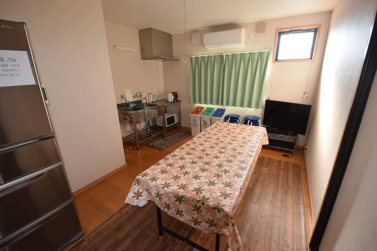 Bedroom 3, Minshuku Nishidomari, Tsushima