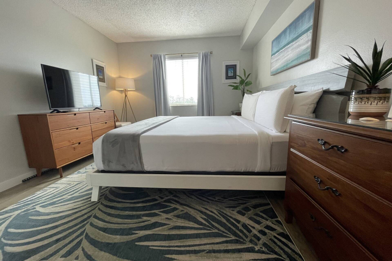 Bedroom 2, Palm Beach Landings A606, Lee