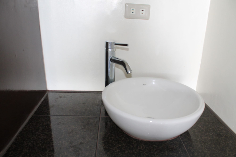 Bathroom 3, Turtle Inn Resort, Malay