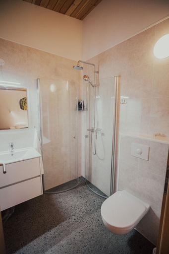 Bathroom, Birkilauf, Skútustaðahreppur