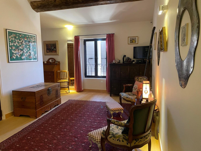 Bedroom 3, La Cour Carree, Vaucluse