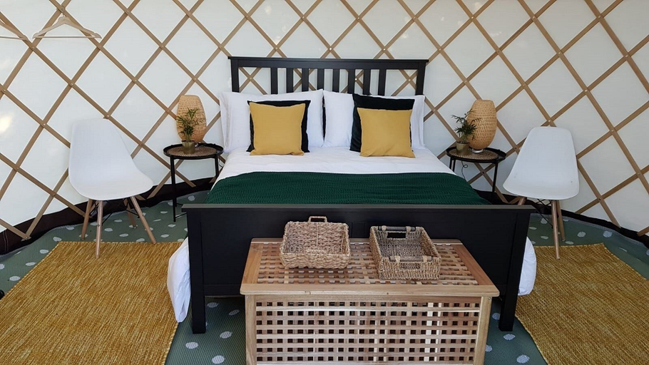 Bedroom 2, Greenacres Glamping, Herefordshire