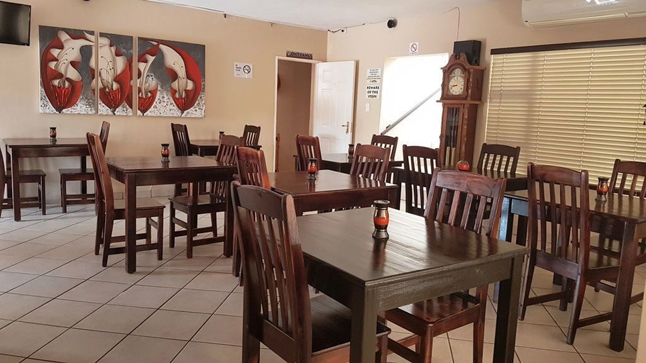 Food & Drinks 5, Tsessebe Guesthouse, Mangaung