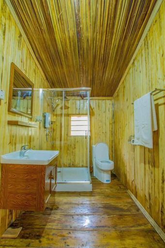 Bathroom 4, Forever Eco Resort, Busiiro