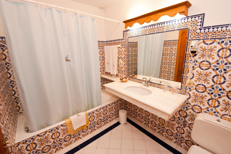 Bathroom 4, Quinta de Lagoa, Mira