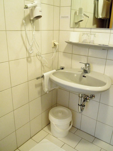 Bathroom 5, Hotel Lugerhof, Cham