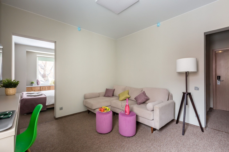 Others 5, Norke Prime Tsvetnoy, Central
