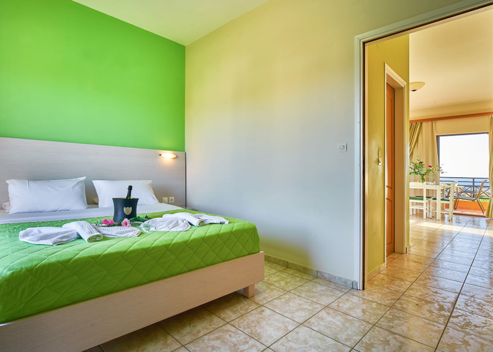 Bedroom 4, Nanakis Beach Apartments, Crete