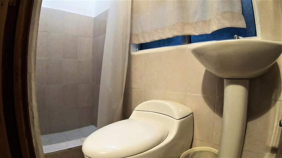 Bathroom 5, Lake House AT022, San Lucas Tolimán