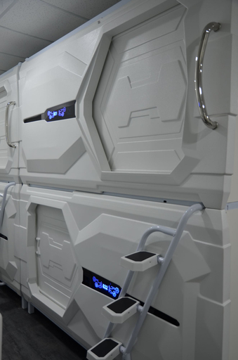 Bathroom, Capsule hotel Zodiak, Vladivostok gorsovet