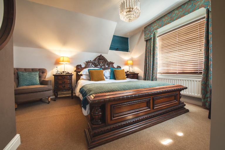 Others 5, Drapers Hall, Shropshire