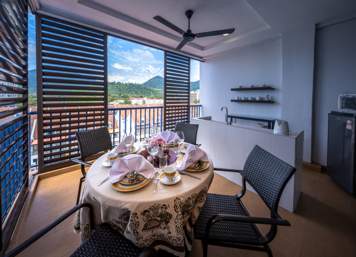 Dining Room 7
