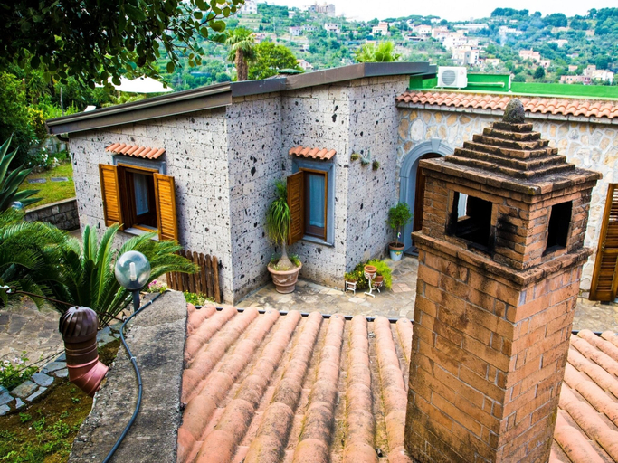 Exterior & Views 2, Villa La Pace, Napoli