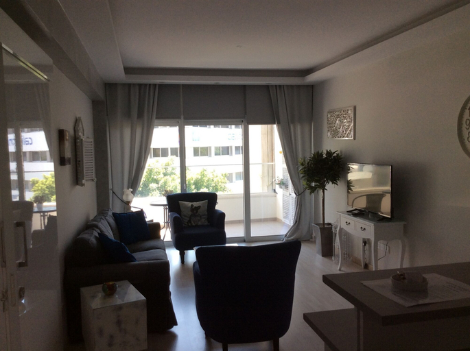 Others 4, The Central Suites