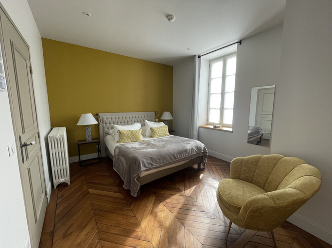 Bedroom 4, Manoir de Villamont, Côte-d'Or