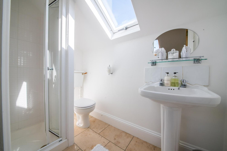 Bathroom 3, The Firs, Bath and North East Somerset