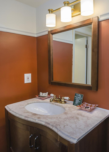 Bathroom 4, The University Inn at Emory, DeKalb