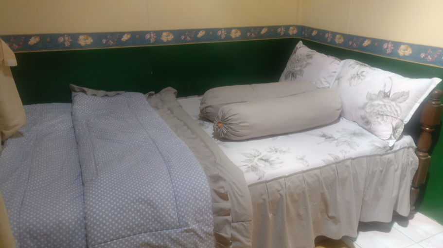 Bedroom 3, Homestay Arya Mangunan, Bantul