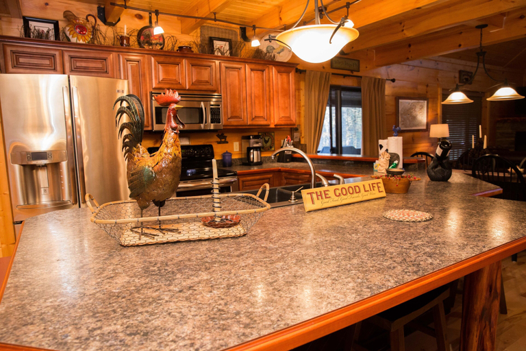 Food & Drinks 4, Cub Creek Lodge - Three Bedroom Cabin, Sevier