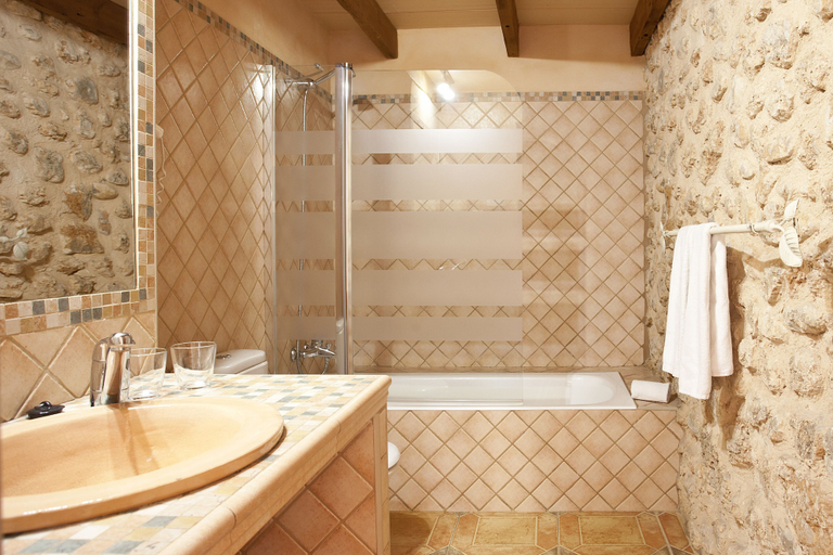 Bathroom 5, Agroturismo Es Quatre Cantons, Baleares