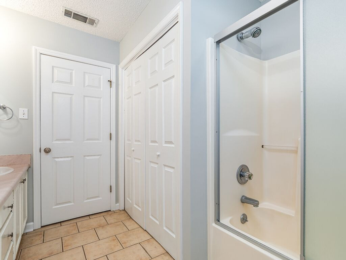 Bathroom 4, Molliewood, Chatham