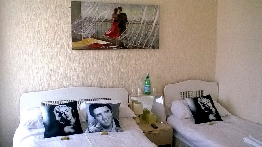 Bedroom 3, The Albert Hotel Near Winter Gardens, Blackpool