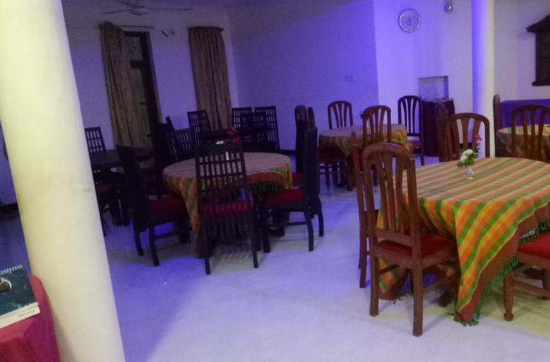 Food & Drinks 4, Heritage thambapanni, N. Palatha East