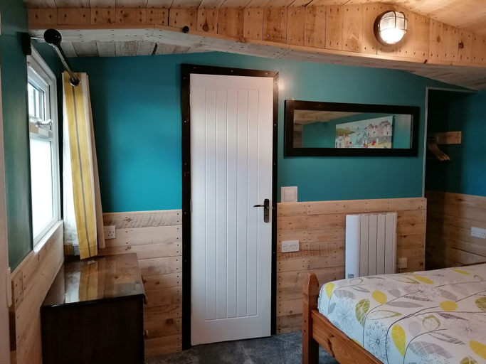 Bedroom 2, Pensalda Guest House, Cornwall