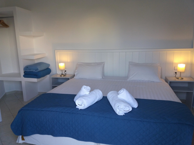 Bedroom 3, Naiades Almiros River Hotel, Crete