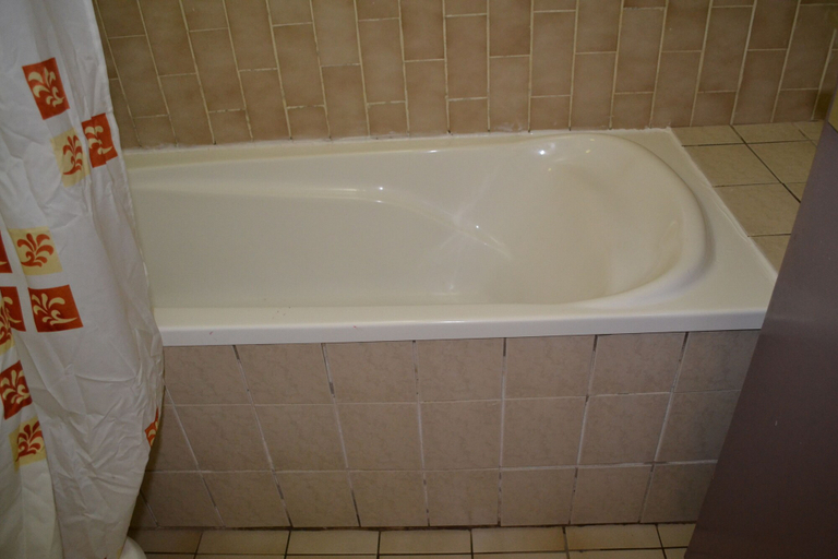 Bathroom 3, Hotel Framotel Kribi, Océan