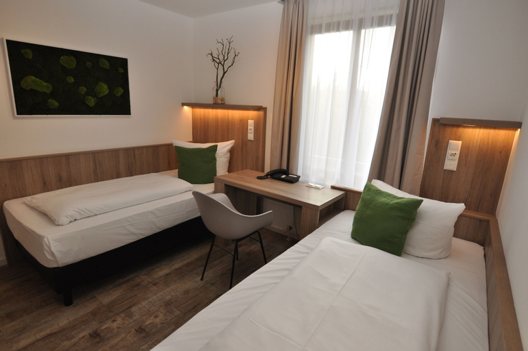 Bedroom 4, Hotel Perlach Allee, München