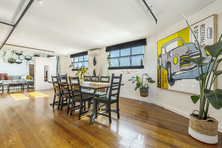 Food & Drinks 5, StayCentral - Fitzroy Converted Warehouse Penthouse, Melbourne