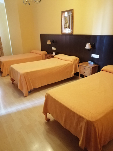 Bedroom 2, Hostal La Isla, Badajoz