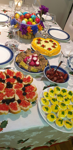 Food & Drinks 4, Conacul Bunicilor, Baia De Fier