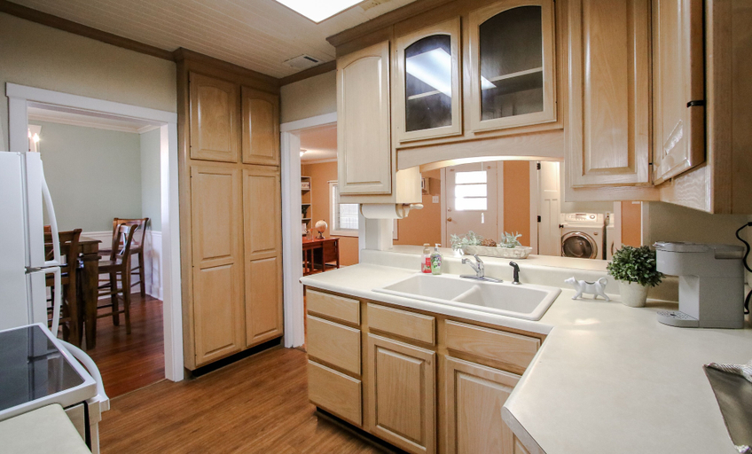 Others 5, Southern Living for 4 in Richmond Hill, Bryan