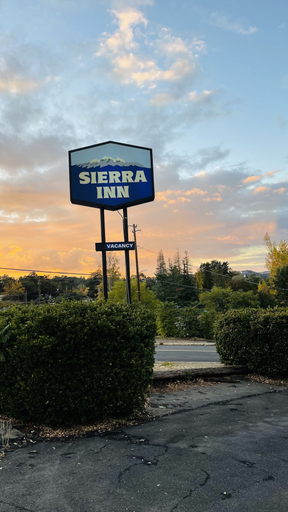 Others 5, Sierra Inn, Calaveras