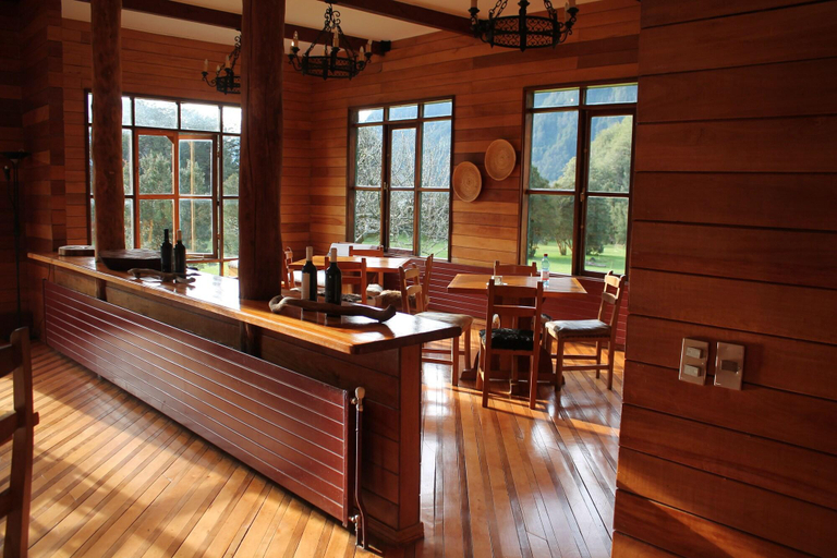Food & Drinks 5, Mitico Puelo Lodge, Llanquihue