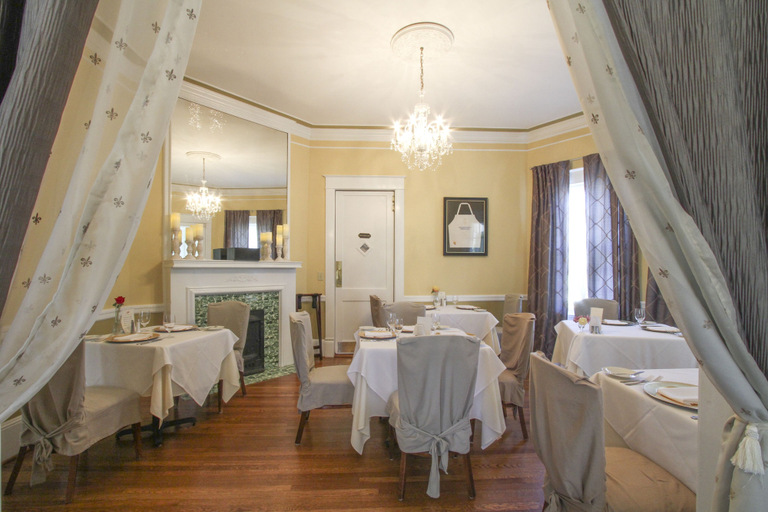 Food & Drinks 4, Burke Manor Inn & Pavilion, Guilford