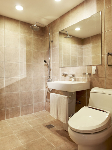 Bathroom 4, Tongyeong Geobukseon Hotel, Tongyeong