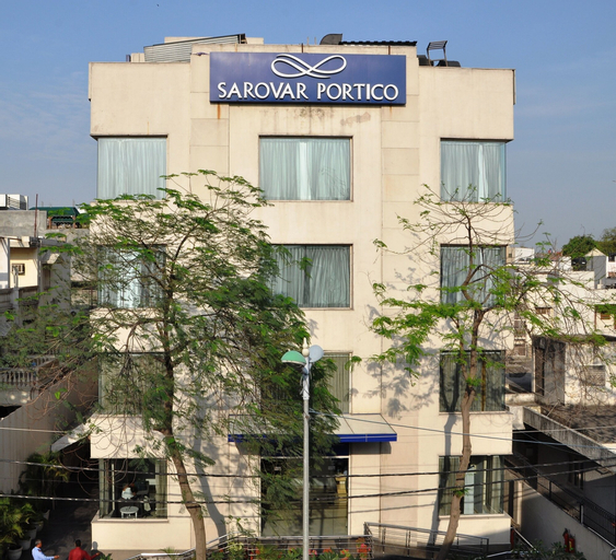 Sarovar Portico Naraina Delhi, West