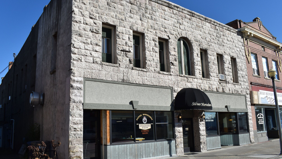 Exterior & Views 2, Silver Horseshoe Inn, Fremont