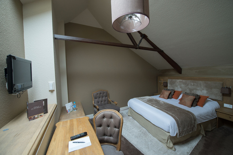 Bedroom 3, Château du Clos de la Ribaudière, Vienne
