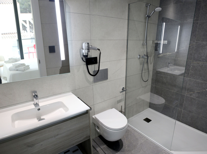Bathroom 4, Azahar Beach Apartments, Castellón
