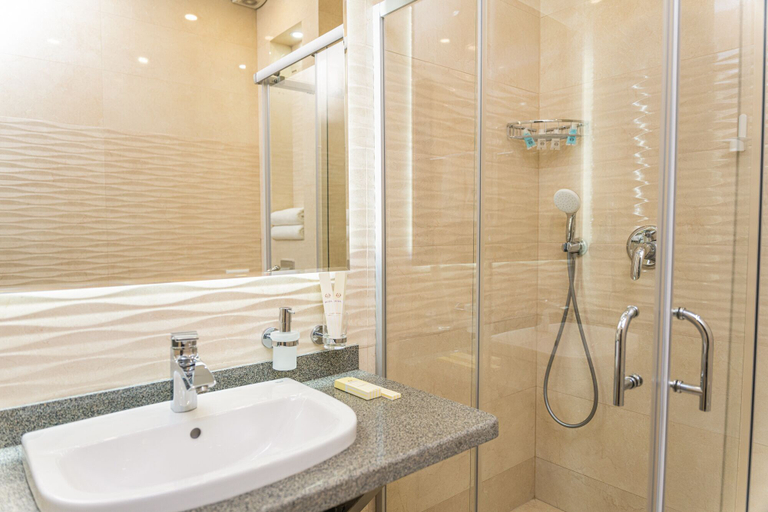 Bathroom 3, Central Park Resident, Bishkek