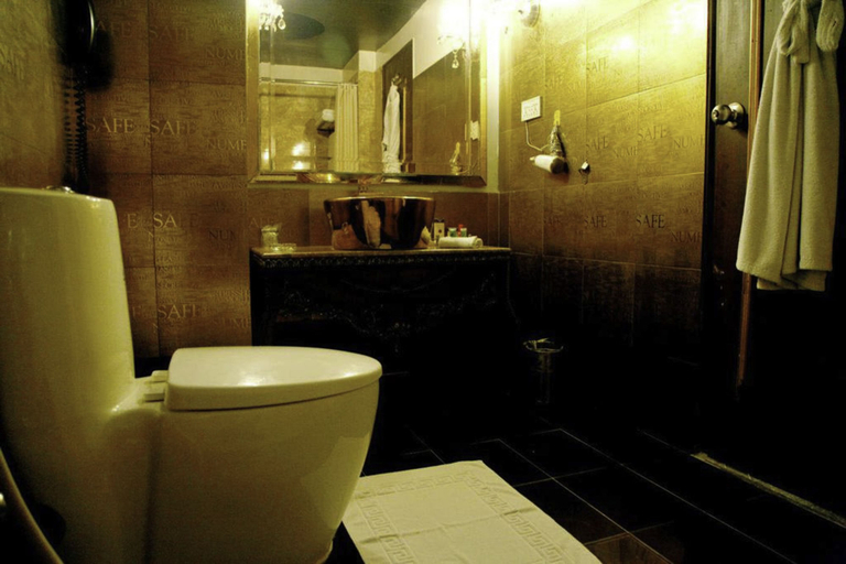 Bathroom, Sunfort hotel, Lahore