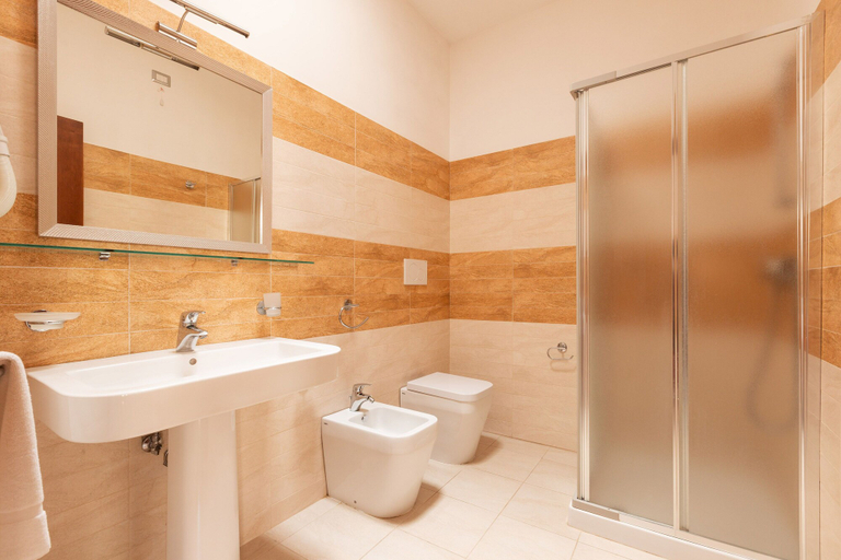 Bathroom, 2059 Lido Marini Rooms -Tripla, Lecce