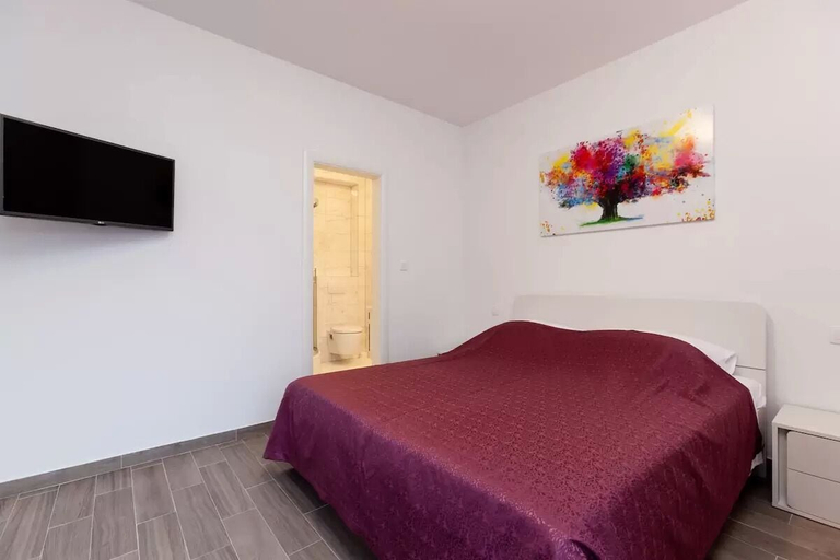 Bedroom 2, Luxury Villa ARIA Seafront for 21 people, Trogir