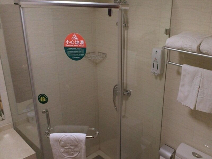 Bathroom 4, GreenTree Inn Suzhou Taiping Town High-speed North Station Express Hotel, Suzhou